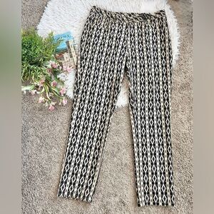 DG2 Diane Gilman Tan Black Ikat Aztec Southwestern Print Stretch Pants Sz 10P